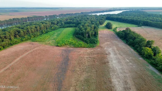 $1,250,000 | Bolivar Road, Benoit, MS 38725