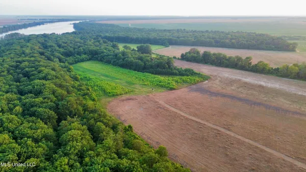 $1,250,000 | Bolivar Road, Benoit, MS 38725
