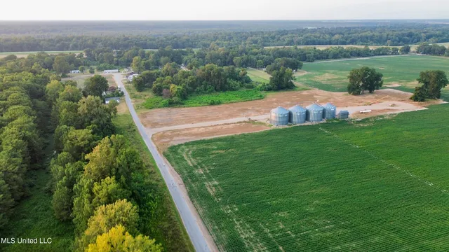 $1,250,000 | Bolivar Road, Benoit, MS 38725