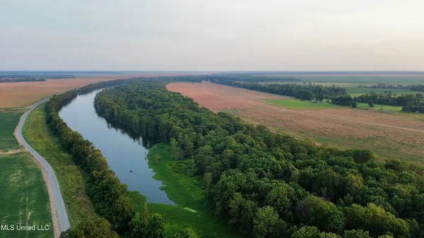 $1,250,000 | Bolivar Road, Benoit, MS 38725