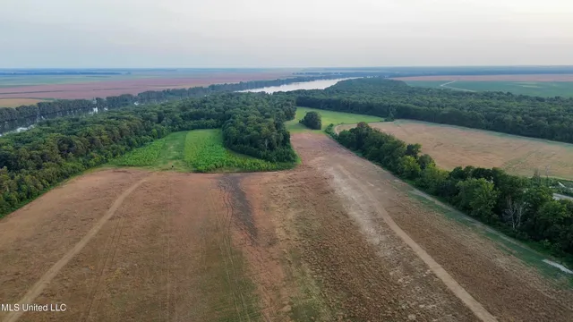 $1,250,000 | Bolivar Road, Benoit, MS 38725