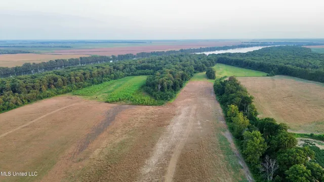$1,250,000 | Bolivar Road, Benoit, MS 38725