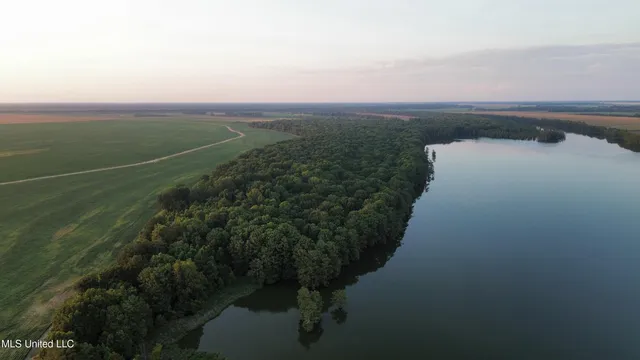 $1,250,000 | Bolivar Road, Benoit, MS 38725