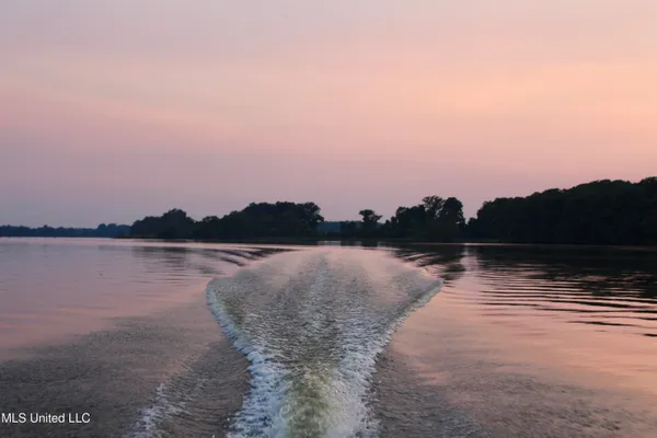 $1,250,000 | Bolivar Road, Benoit, MS 38725