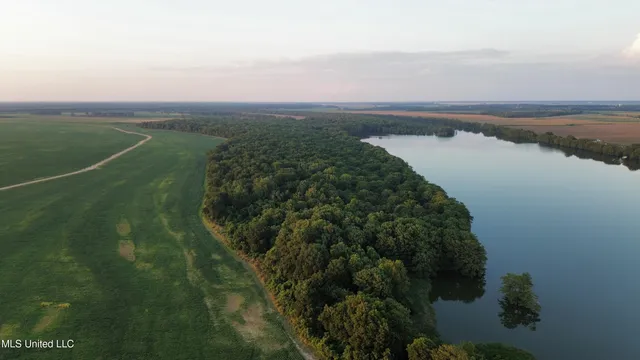 $1,250,000 | Bolivar Road, Benoit, MS 38725
