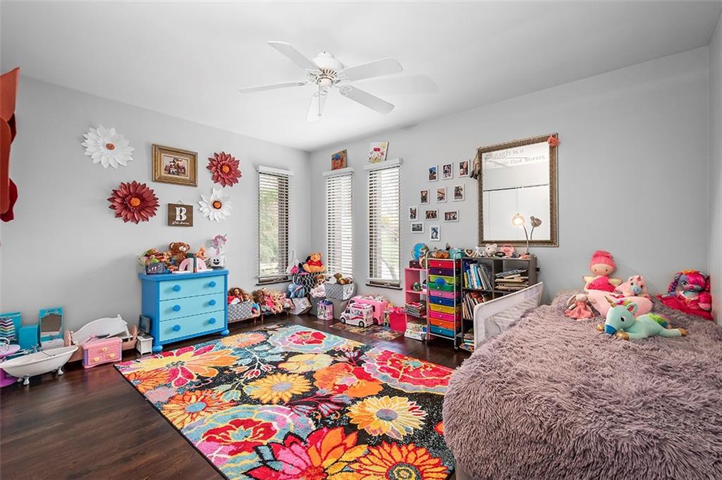 943 Valleyview Road Pittsburgh, PA 15243 - Photo 15 of 25 Gallery Image 15