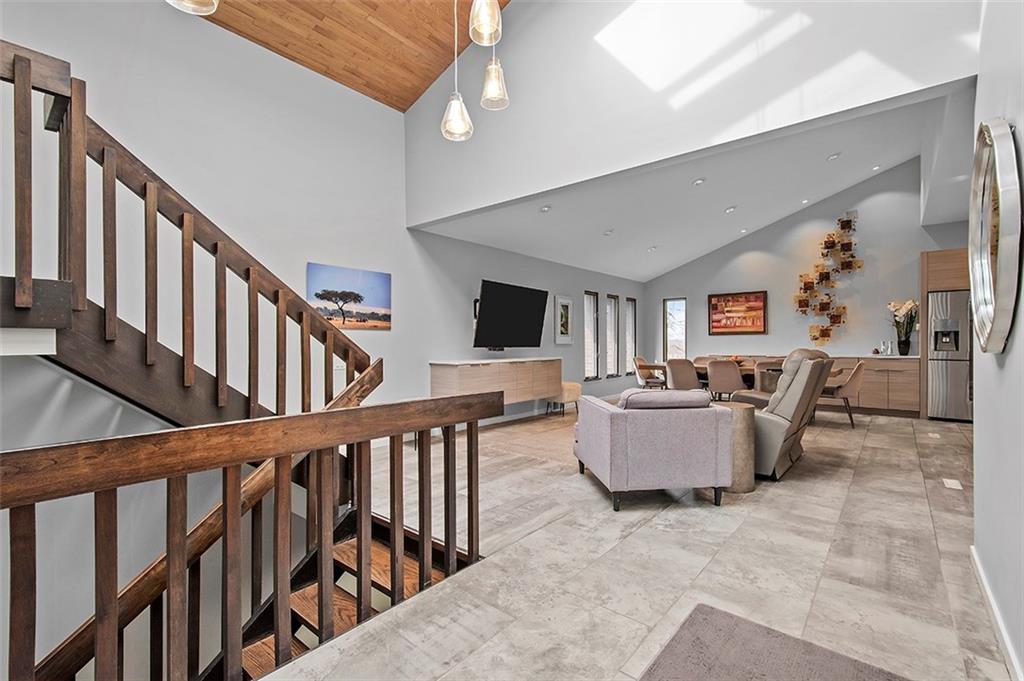 943 Valleyview Road Pittsburgh, PA 15243 - Photo 4 of 25 Gallery Image 4