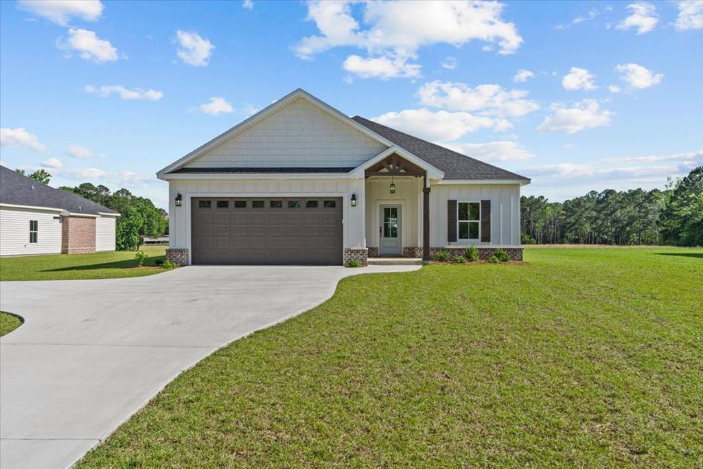 140 Oscar Godwin Road Dothan, AL 36301 - Photo 1 of 38 Main View