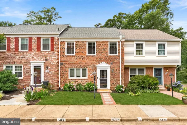 $685,000 | 5422 Bromyard Court, Burke, VA 22015