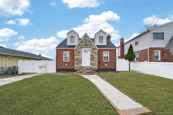 $799,000 | 24 Madison Avenue, Hempstead, NY 11550