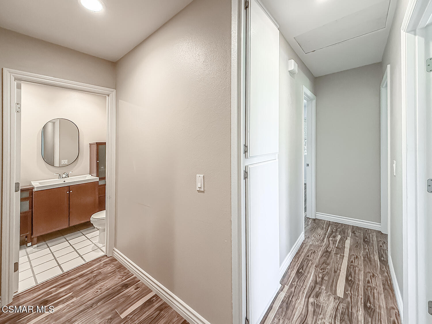 516 Spring Road, Unit 113 Moorpark, CA 93021 - Photo 17 of 43 cHall Laundry and Bath1
