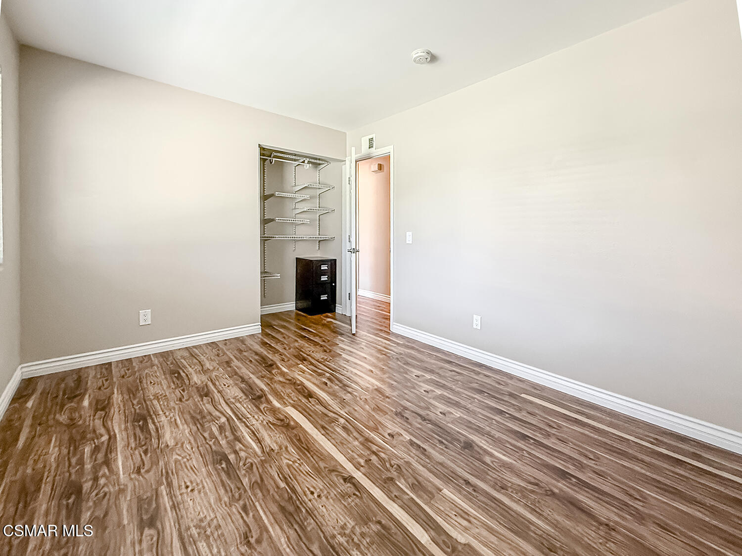 516 Spring Road, Unit 113 Moorpark, CA 93021 - Photo 26 of 43 eBedroom2-2