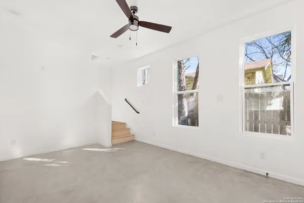 $1,500 | 1005 Essex Street, Unit 202, San Antonio, TX 78210