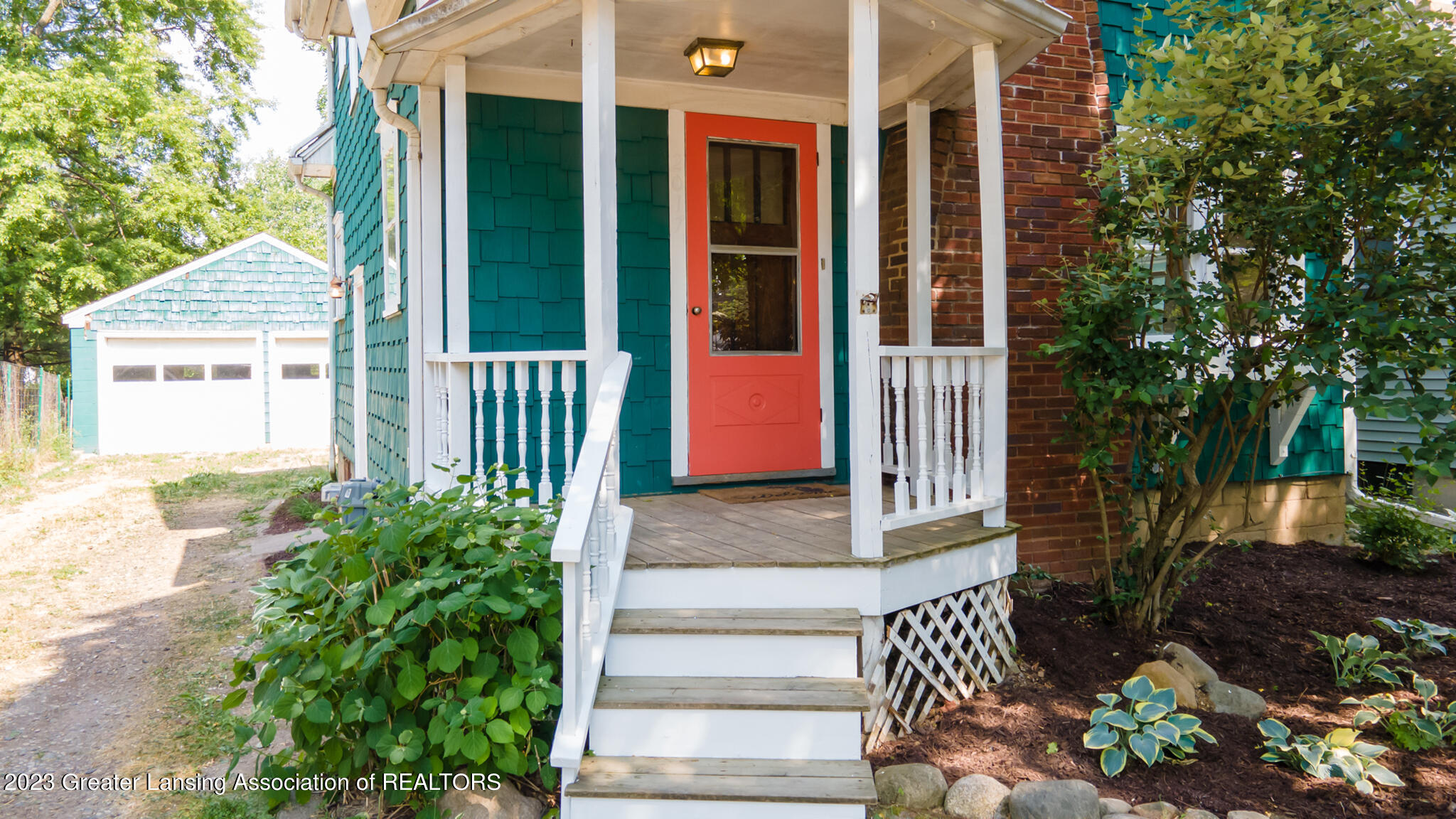 2017 Alpha Street Lansing, MI 48910 - Photo 2 of 22 2017Alpha04