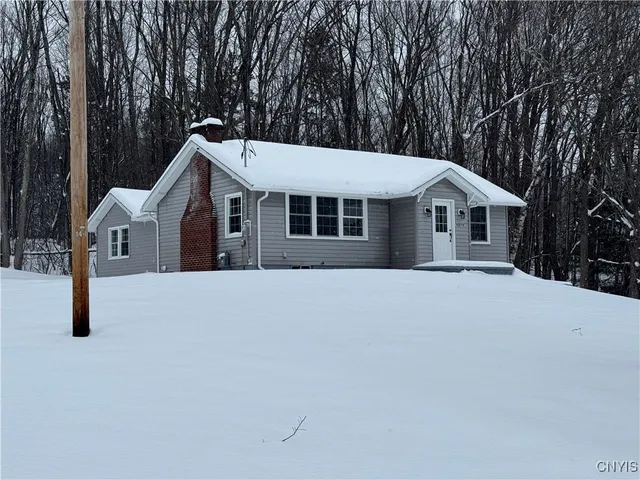 $389,900 | 10019 Church Road North, Marcy, NY 13403