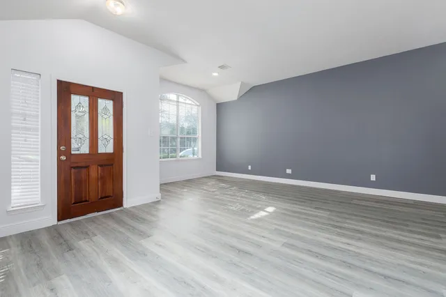 $2,100 | 21565 Duke Alexander Drive, Kingwood, TX 77339