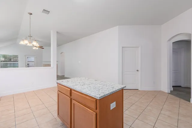 $2,100 | 21565 Duke Alexander Drive, Kingwood, TX 77339