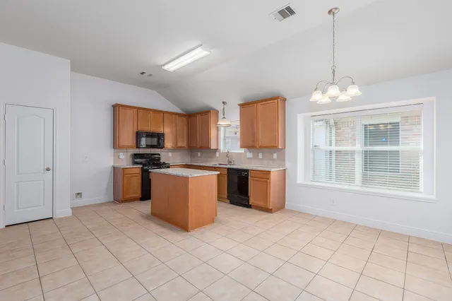 $2,100 | 21565 Duke Alexander Drive, Kingwood, TX 77339