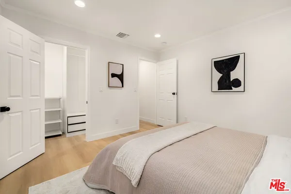 $1,199,999 | 5151 West Boulevard, Los Angeles, CA 90043