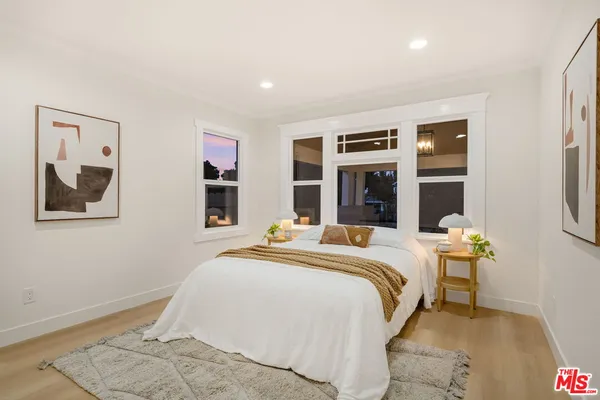 $1,199,999 | 5151 West Boulevard, Los Angeles, CA 90043