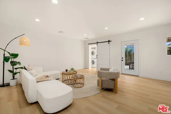 $1,199,999 | 5151 West Boulevard, Los Angeles, CA 90043