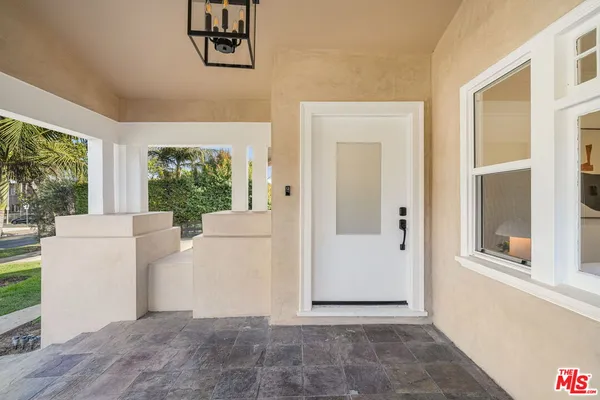 $1,199,999 | 5151 West Boulevard, Los Angeles, CA 90043