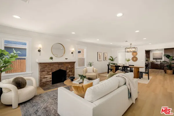 $1,199,999 | 5151 West Boulevard, Los Angeles, CA 90043