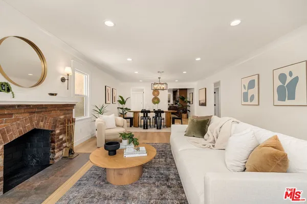 $1,199,999 | 5151 West Boulevard, Los Angeles, CA 90043