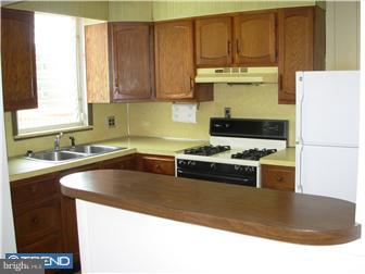 122 Lynn Road Ridley Park, PA 19078 - Photo 5 of 12 Kitchen