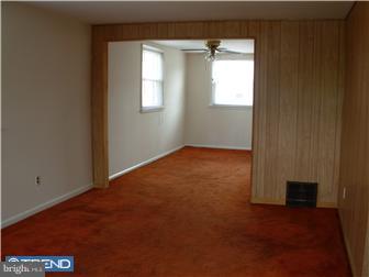 122 Lynn Road Ridley Park, PA 19078 - Photo 9 of 12 Living Room