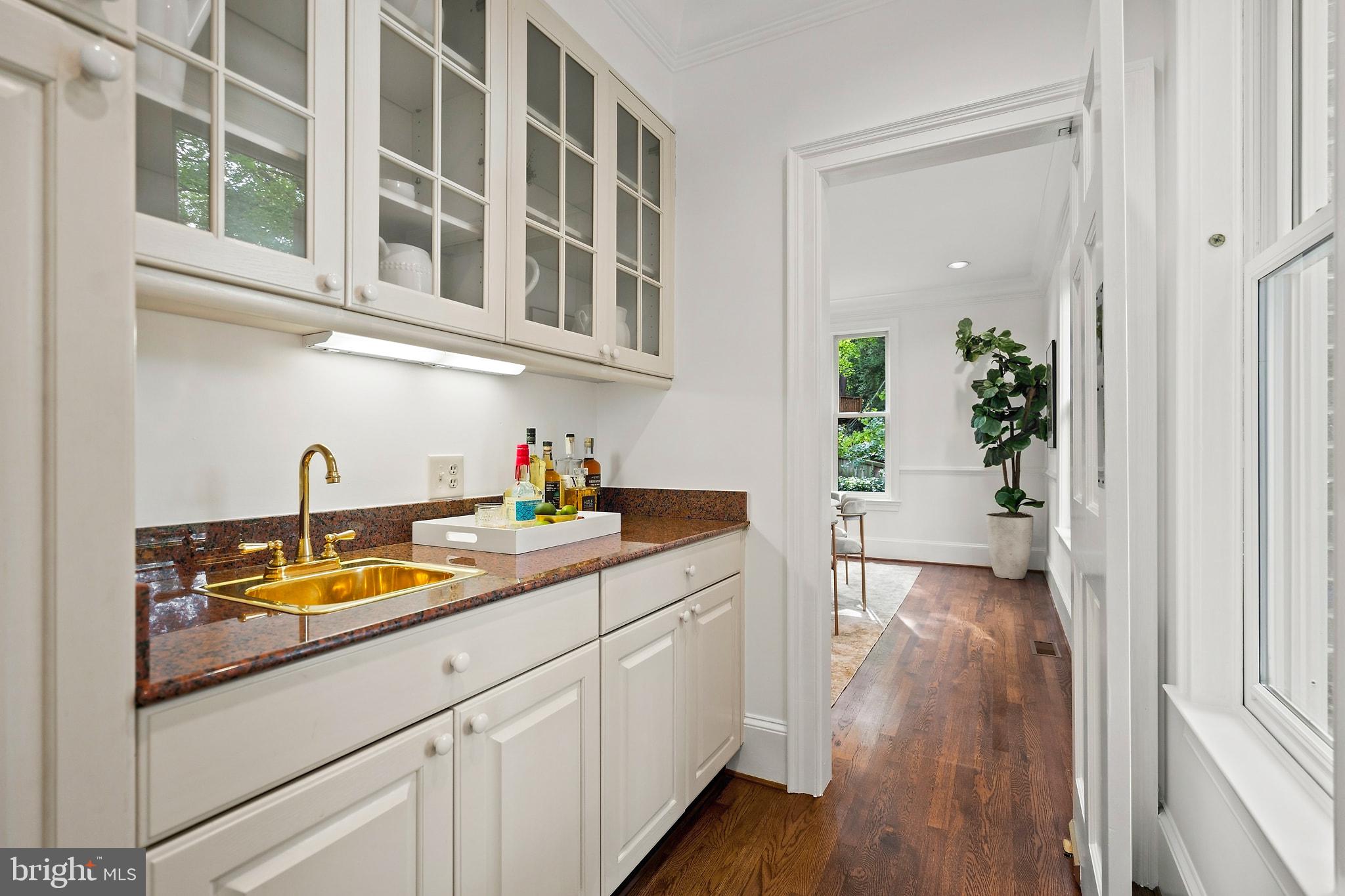 4753 Reservoir Road Northwest Washington, DC 20007 - Photo 10 of 51 Bulter's pantry