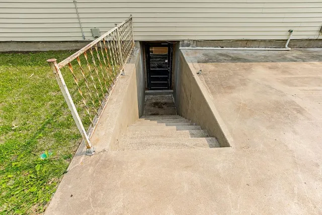 $225,000 | 1036 Vilas Street, Leavenworth, KS 66048