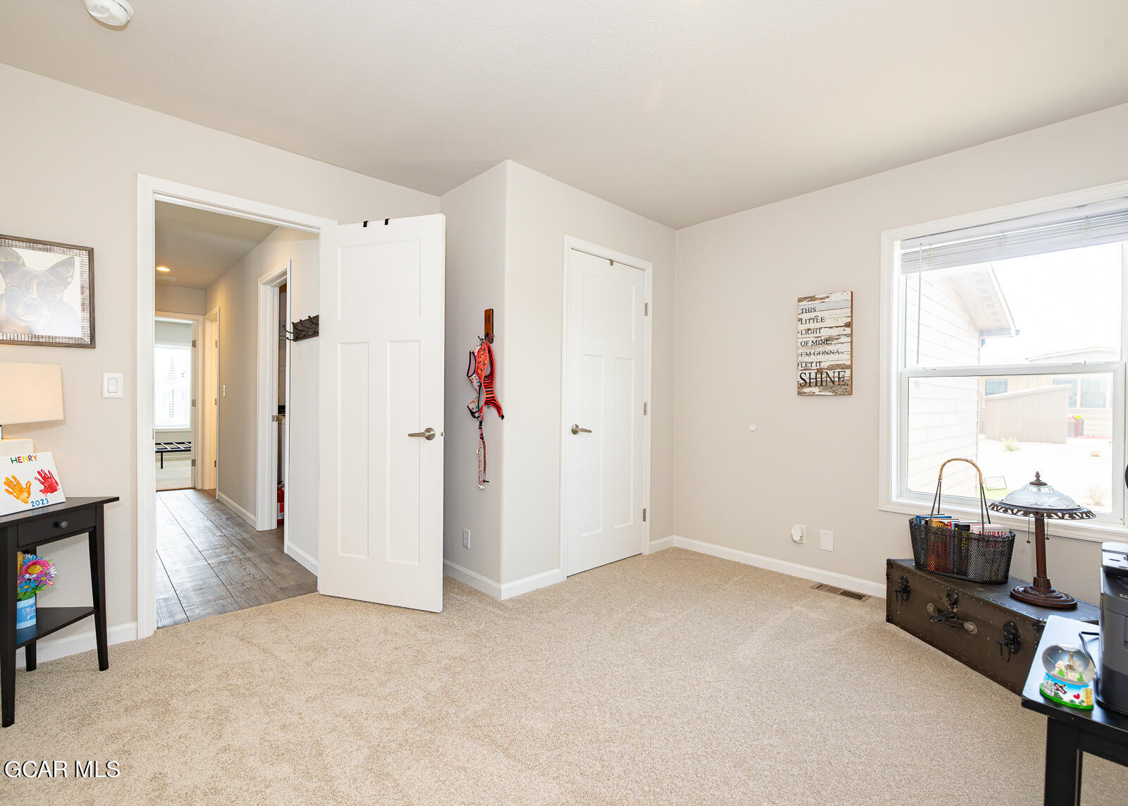 551 Summit Trail, Unit 34 Granby, CO 80446 - Photo 14 of 35 a view of a livingroom with a window