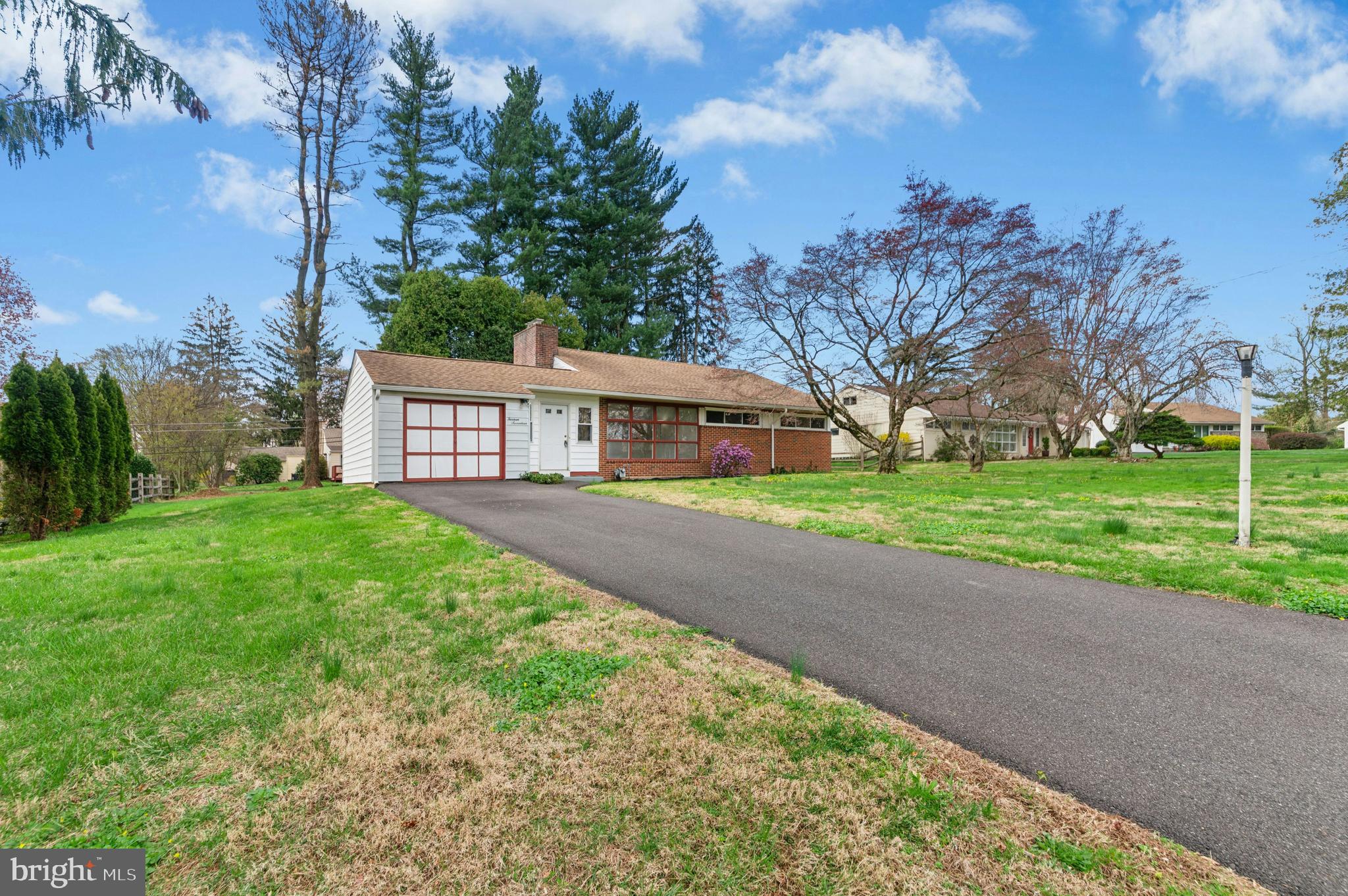 1317 Michael Road Jenkintown, PA 19046 - Photo 3 of 31