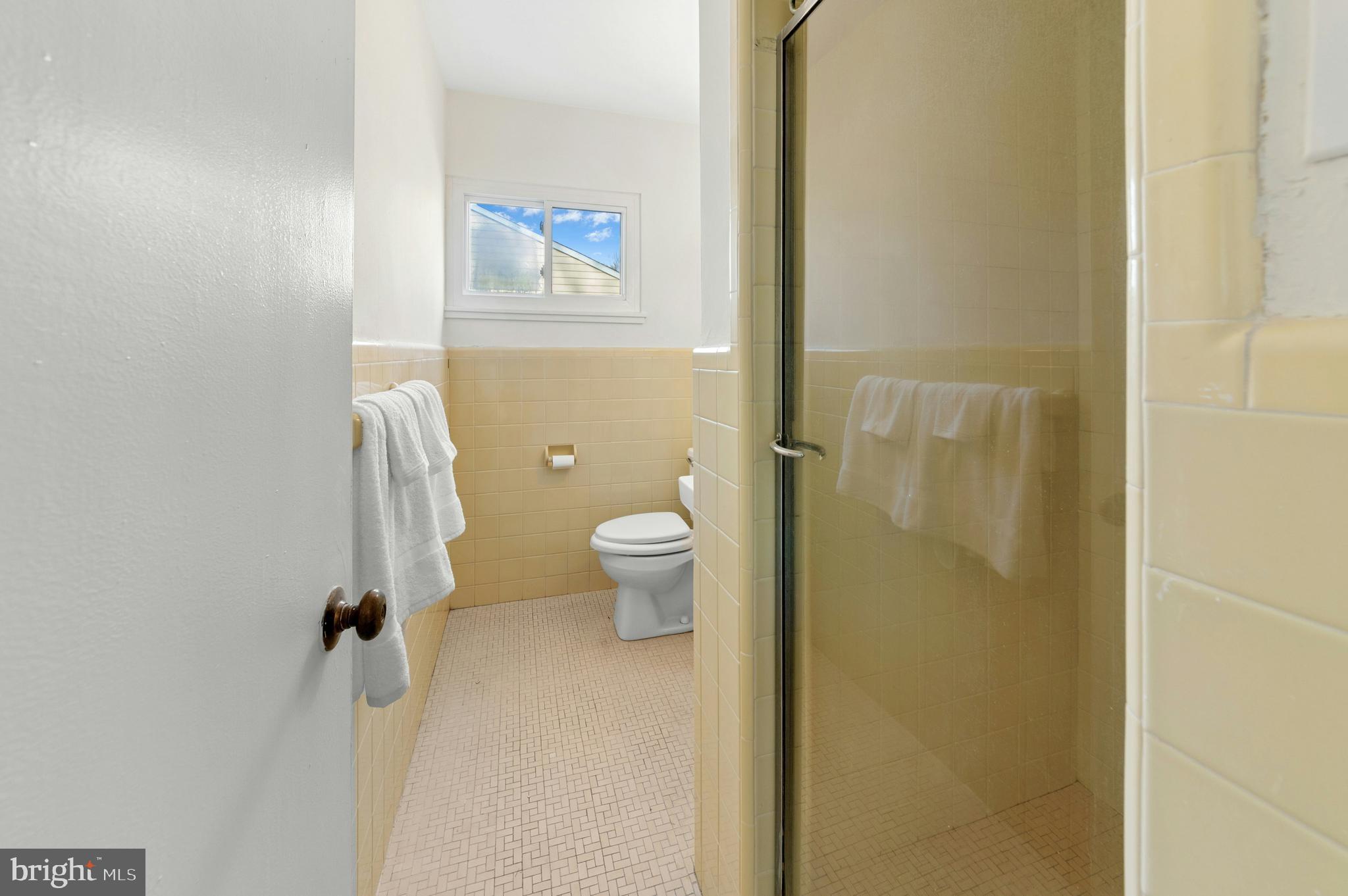 1317 Michael Road Jenkintown, PA 19046 - Photo 9 of 31