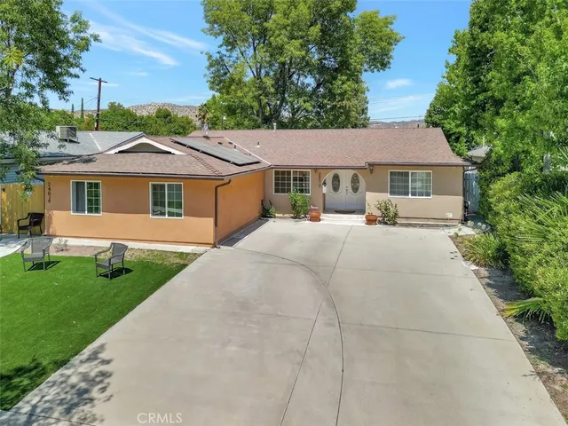 $1,750 | 24017 Sylvan Street, Woodland Hills, CA 91367