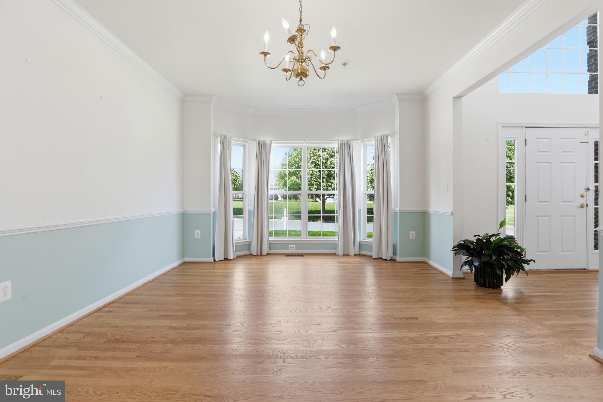 10105 Elgin Circle Bowie, MD 20721 - Photo 5 of 32 a view of an empty room with a window