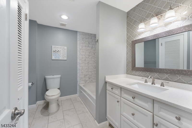 884 Peach Tree Road Union, NJ 07083 - Photo 14 of 24
