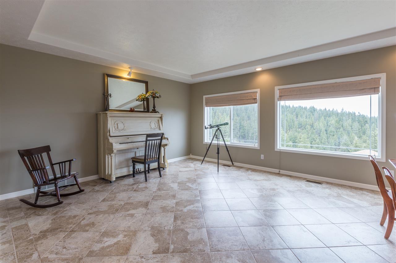 7404 South Jackson Road Greenacres, WA 99016 - Photo 4 of 20
