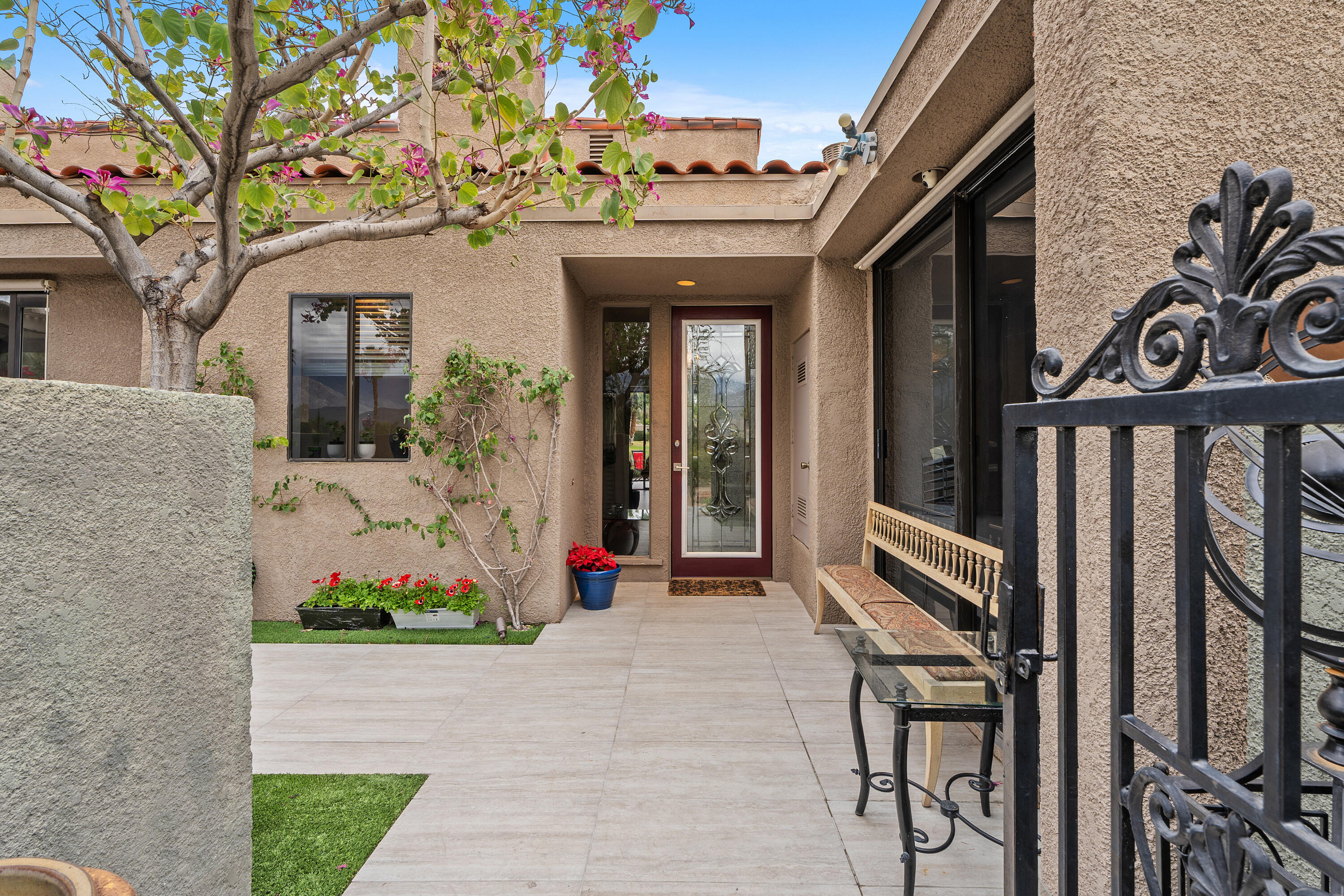 525 Desert W Drive Rancho Mirage, CA 92270 - Photo 3 of 41 525 Desert West Drive, Rancho Mirage, CA
