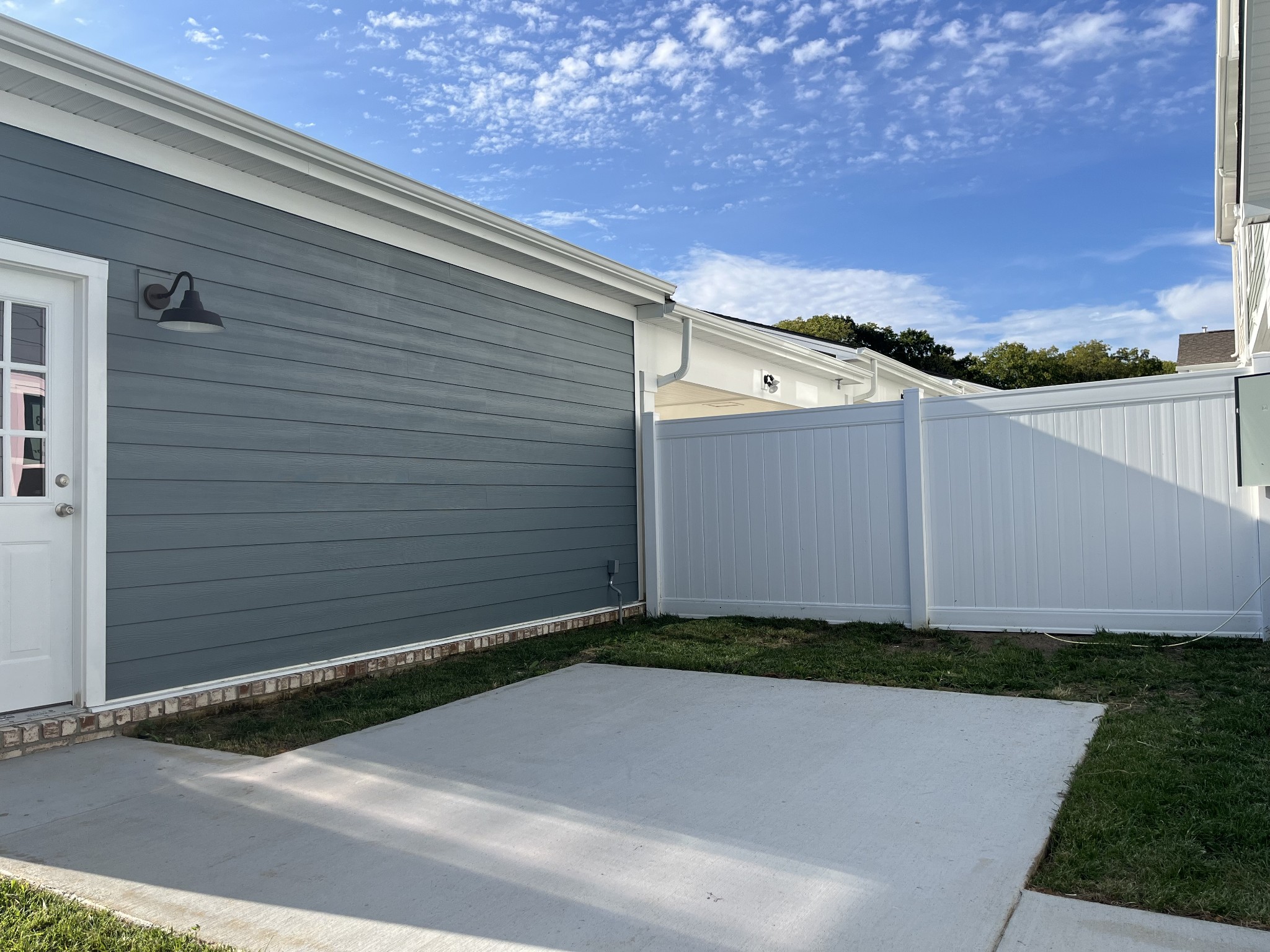 3232 Tasker Drive Antioch, TN 37013 - Photo 8 of 19 a backyard of a house