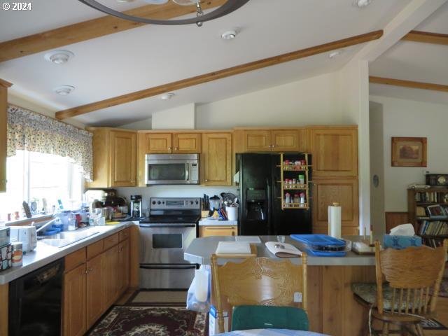 26560 Chapman Heights Road Eugene, OR 97402 - Photo 3 of 5 Gallery Image 3