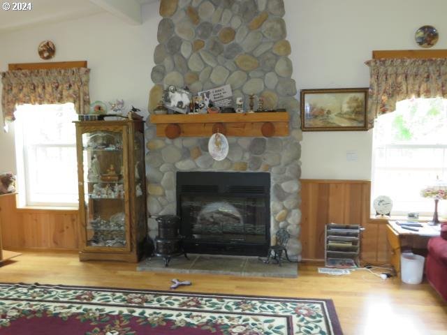 26560 Chapman Heights Road Eugene, OR 97402 - Photo 4 of 5 Gallery Image 4