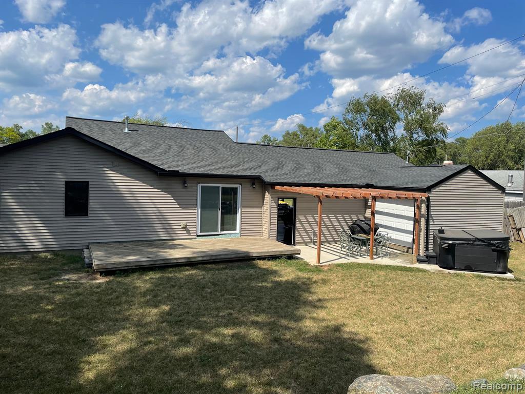 5193 Farm Road Waterford, MI 48327 - Photo 6 of 35 Gallery Image 6