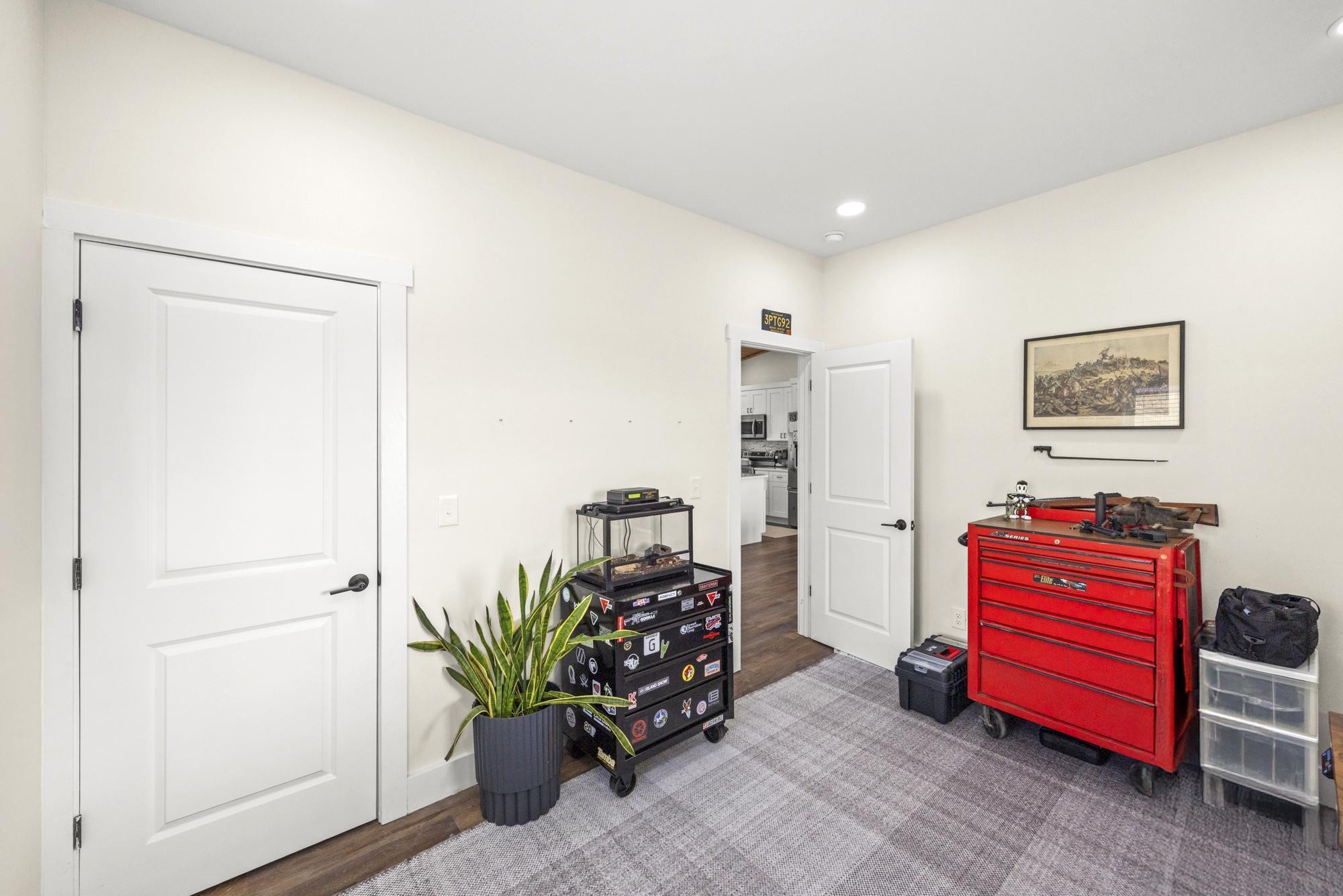 154 North Old Military Road Summertown, TN 38483 - Photo 29 of 45 a living room with furniture and a potted plant