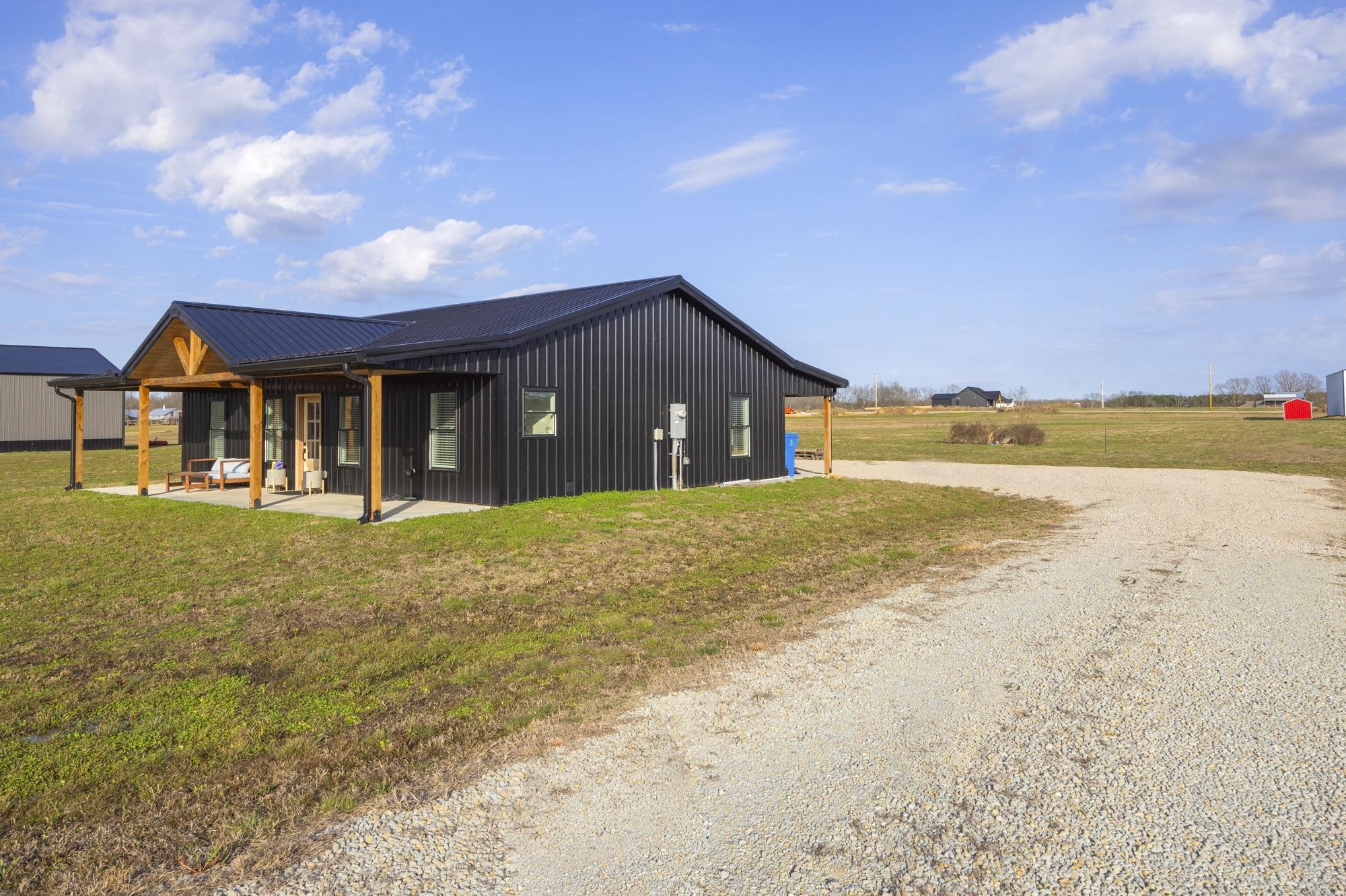 154 North Old Military Road Summertown, TN 38483 - Photo 32 of 45 a front view of house with ocean view