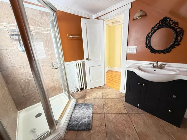 $1,700 | 292 Hillside Avenue, Berlin, NH 03570