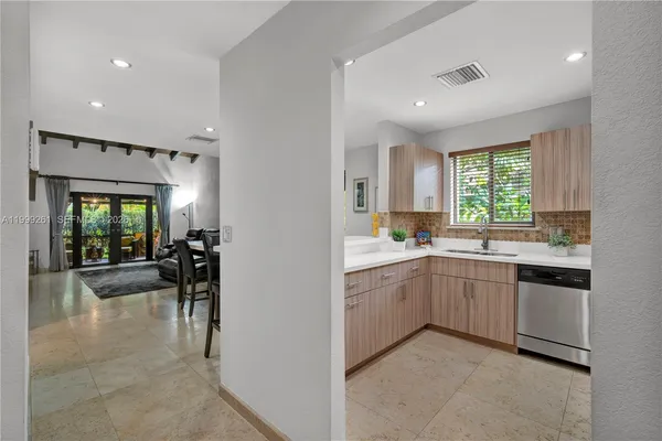 $3,600 | 3996 Estepona Avenue, Unit 4A1, Doral, FL 33178