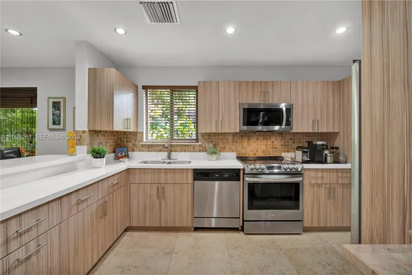 $3,600 | 3996 Estepona Avenue, Unit 4A1, Doral, FL 33178