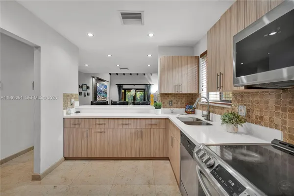 $3,600 | 3996 Estepona Avenue, Unit 4A1, Doral, FL 33178